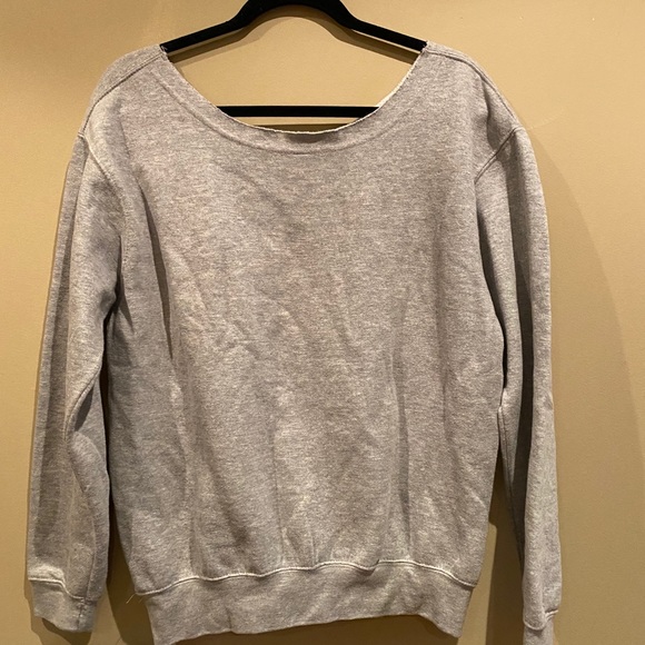 FRIENDS SWEATER - Picture 2 of 3